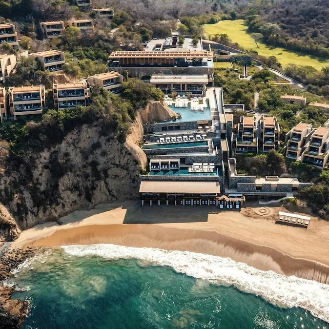 Four Seasons Resort Tamarindo, Jalisco, documented GNOVIA glass restoration project