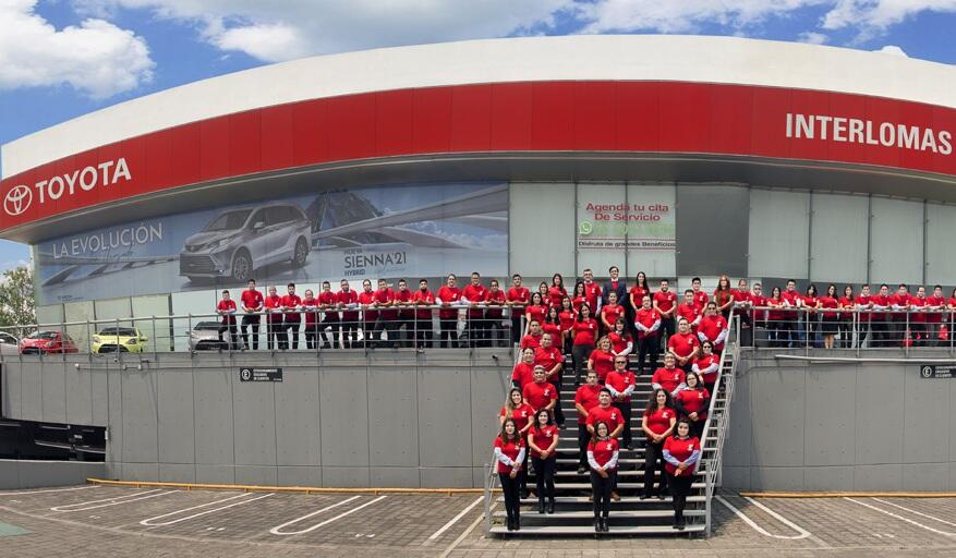 Toyota Interlomas, proyecto documentado de restauración de vidrio de Grupo GNOVIA